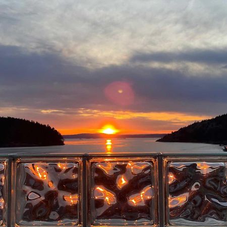 Anacortes Paradise Vacation Rental With Water Views! Exterior photo