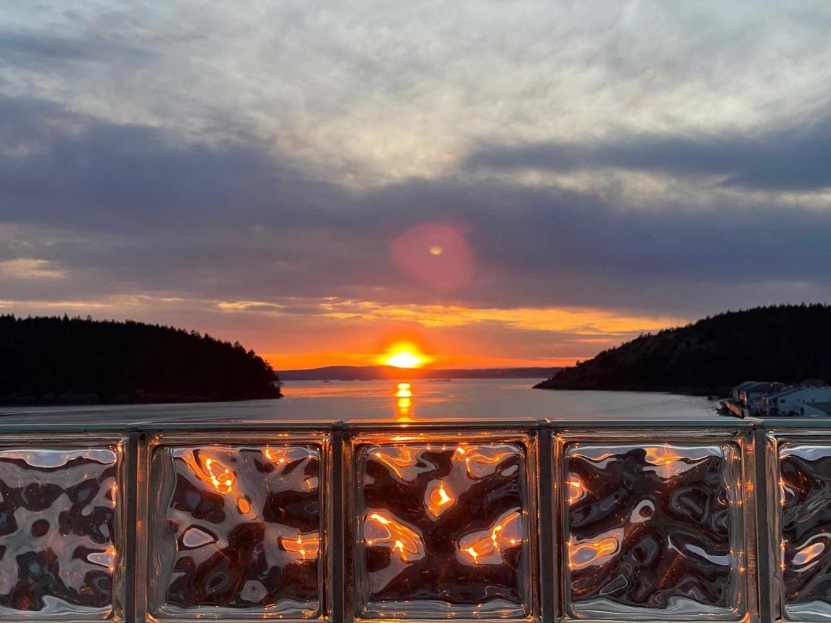 Anacortes Paradise Vacation Rental With Water Views! Exterior photo
